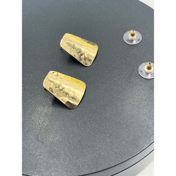 14k Yellow Gold Hammered Textured Organic Shape Artisan Earrings 2.1 grams - Picture 10 of 13